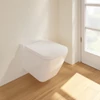 Kép 2/3 - Villeroy & Boch Finion lassú záródású wc-ülőke Stone White CeramicPlus felülettel - 9M88S1RW