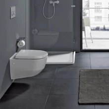 Hátsó kifolyású WC csésze Hátsó kifolyású WC csésze