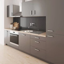 Hosszú kifolyócsővel Hosszú kifolyócsővel