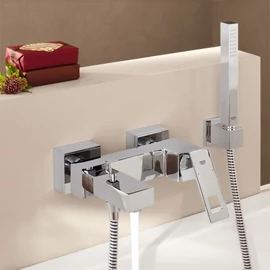 Grohe Eurocube kádcsaptelep  zuhanygarnitúrával  23141000 1/2" Grohe Eurocube kádcsaptelep  zuhanygarnitúrával  23141000 1/2"